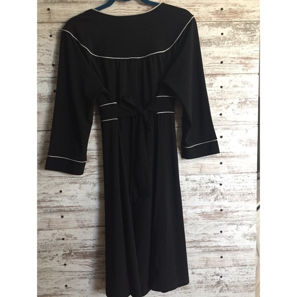 Black BCBG mid sleeve dress - Picture 2 of 3